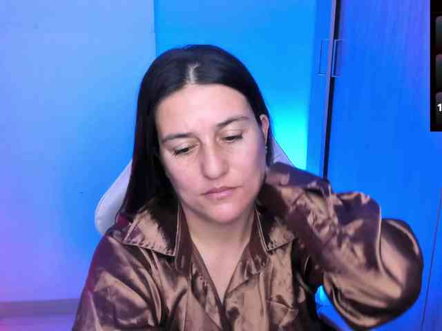 Saskyaajohnson webcam