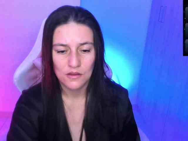 Saskyaajohnson webcam