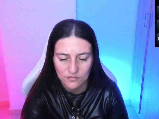Saskyaajohnson webcam