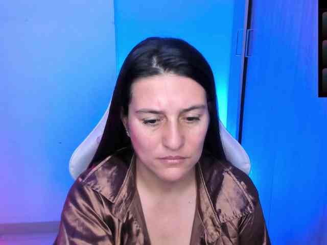 Saskyaajohnson webcam