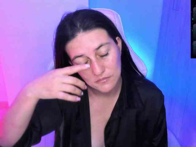 Saskyaajohnson webcam