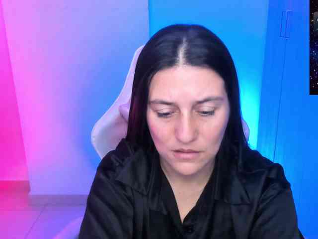 Saskyaajohnson webcam