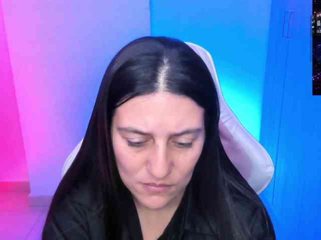 Saskyaajohnson webcam