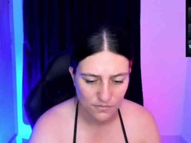 Saskyaajohnson webcam