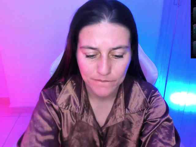 Saskyaajohnson webcam