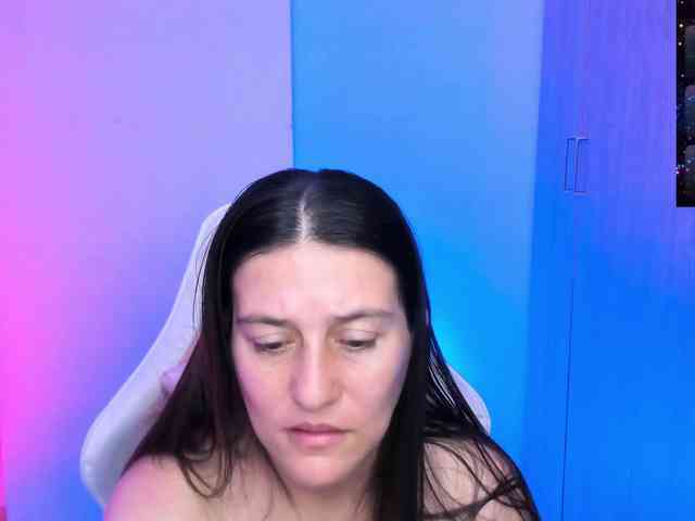 Saskyaajohnson webcam