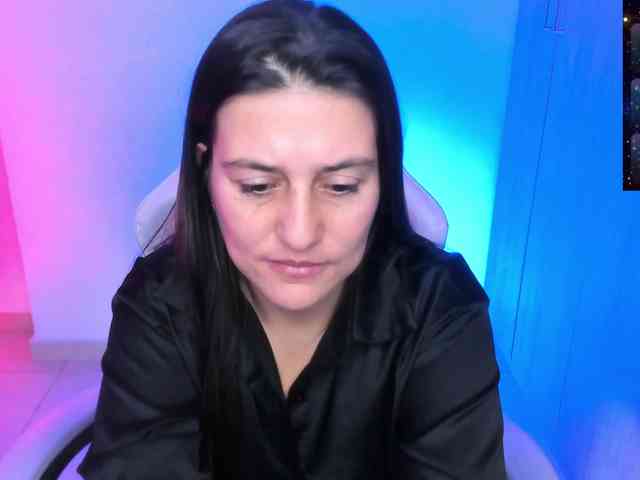 Saskyaajohnson webcam