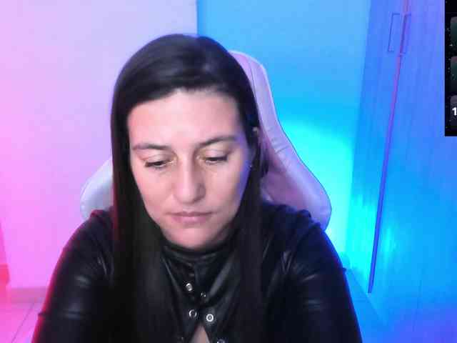 Saskyaajohnson webcam