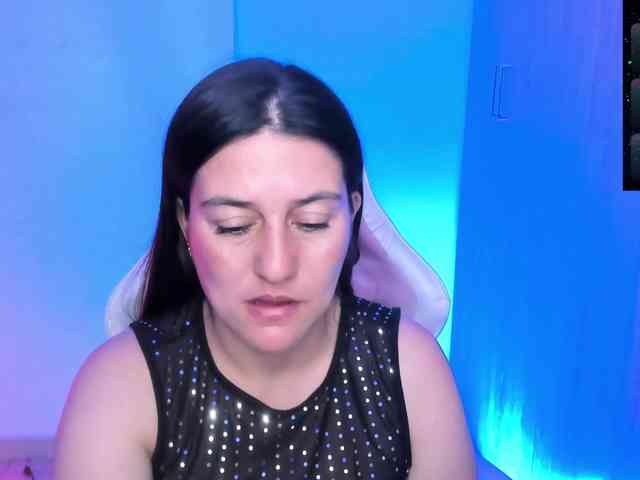 Saskyaajohnson webcam