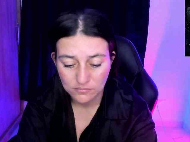 Saskyaajohnson webcam