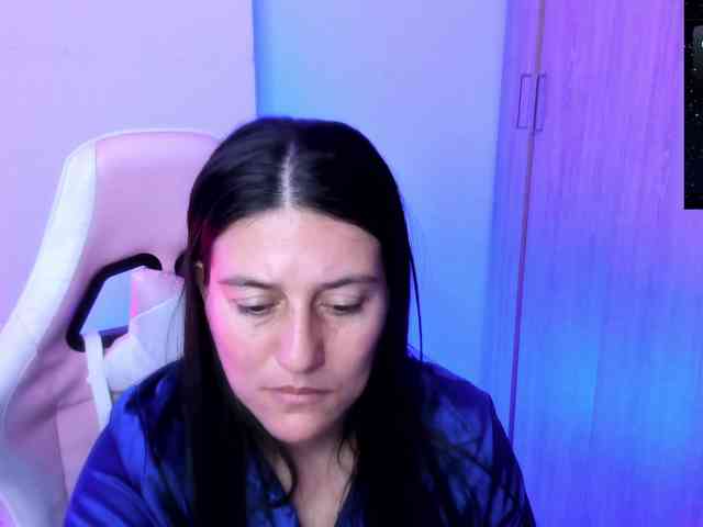 Saskyaajohnson webcam