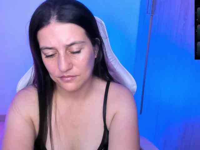 Saskyaajohnson webcam