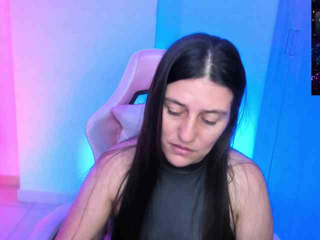 Saskyaajohnson webcam