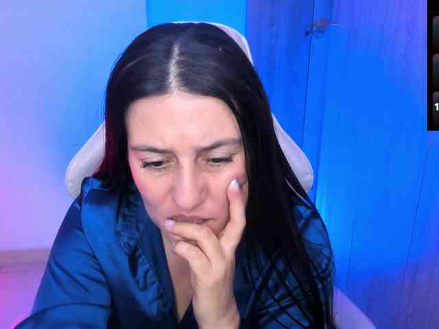 Saskyaajohnson webcam