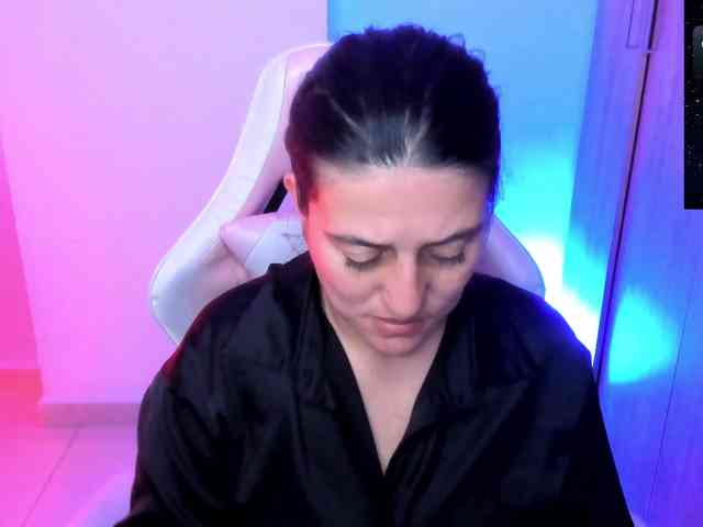 Saskyaajohnson webcam