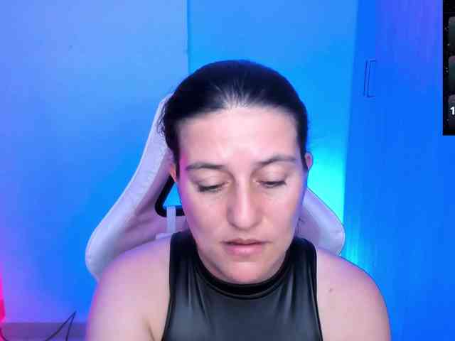 Saskyaajohnson webcam