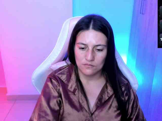 Saskyaajohnson webcam