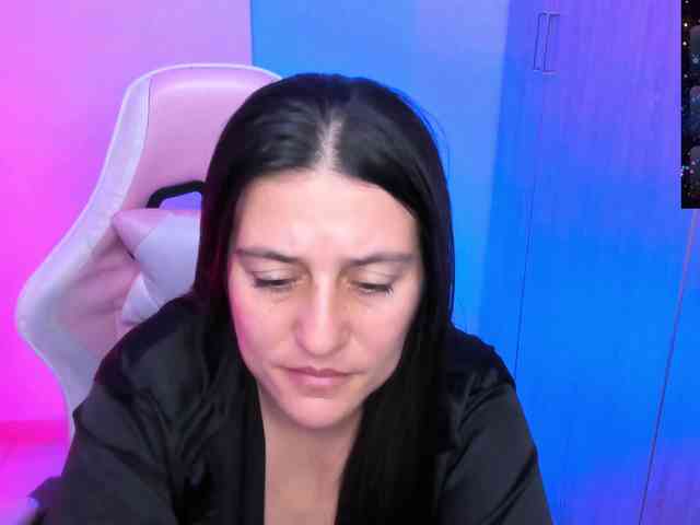 Saskyaajohnson webcam