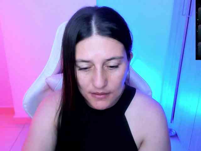 Saskyaajohnson webcam