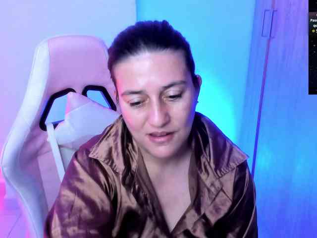 Saskyaajohnson webcam