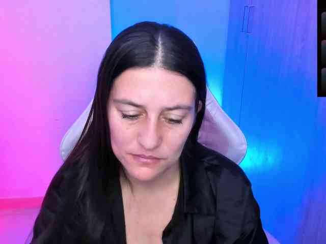 Saskyaajohnson webcam