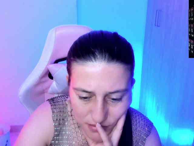 Saskyaajohnson webcam