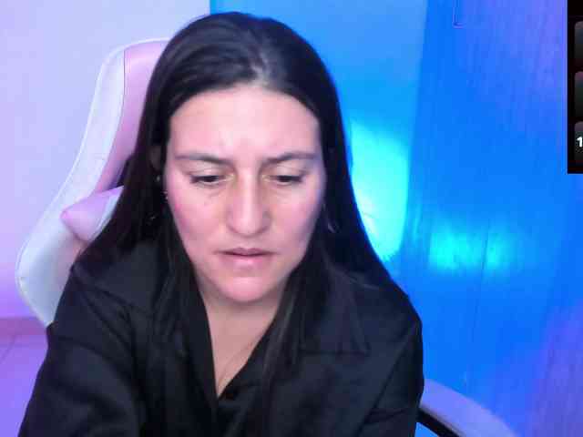 Saskyaajohnson webcam