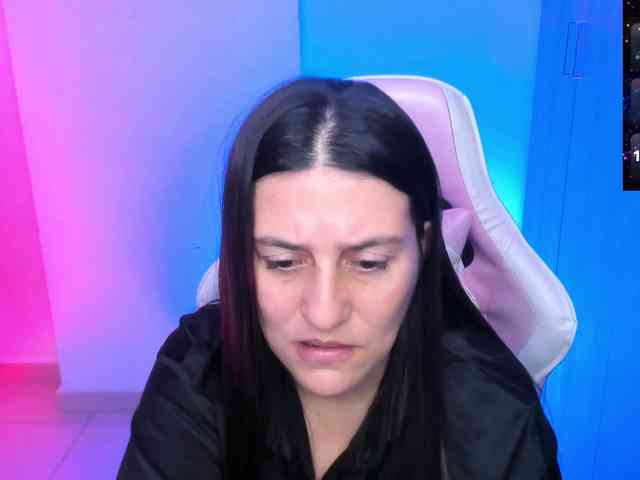 Saskyaajohnson webcam