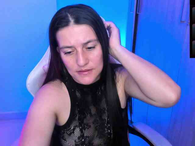 Saskyaajohnson webcam