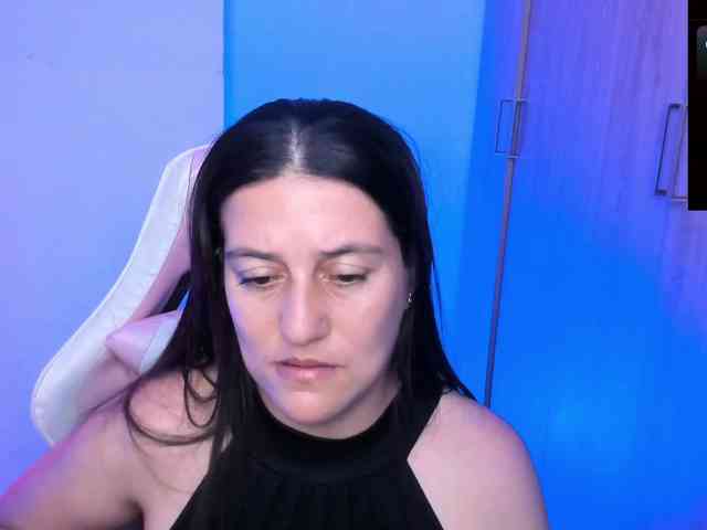 Saskyaajohnson webcam