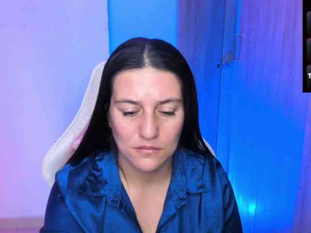 Saskyaajohnson webcam