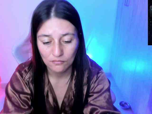Saskyaajohnson webcam