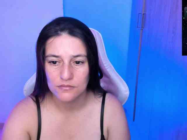 Saskyaajohnson webcam