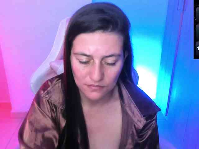 Saskyaajohnson webcam