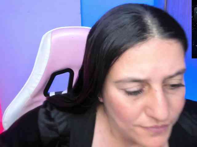 Saskyaajohnson webcam
