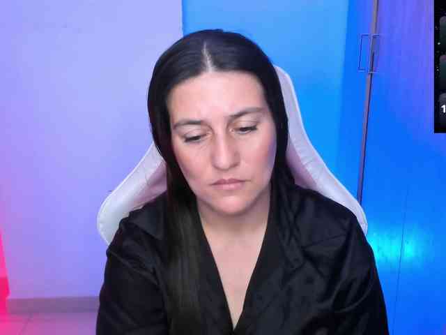 Saskyaajohnson webcam