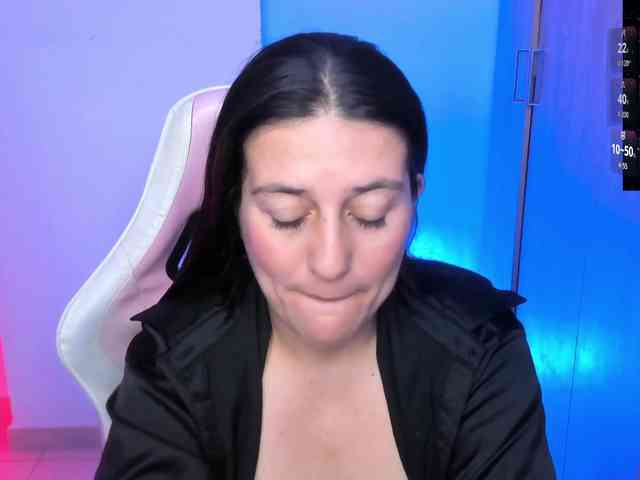 Saskyaajohnson webcam