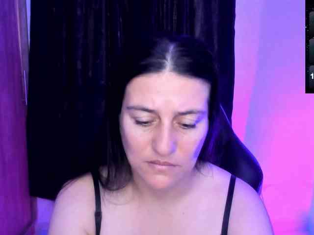 Saskyaajohnson webcam