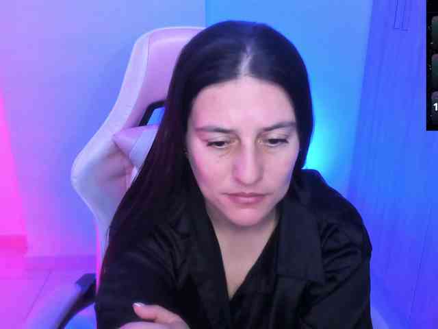 Saskyaajohnson webcam