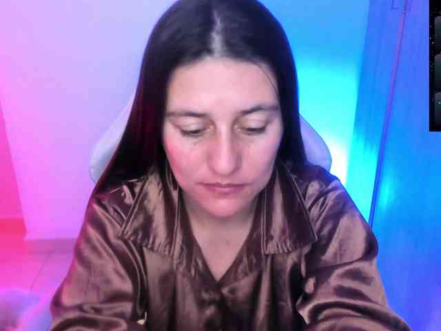 Saskyaajohnson webcam
