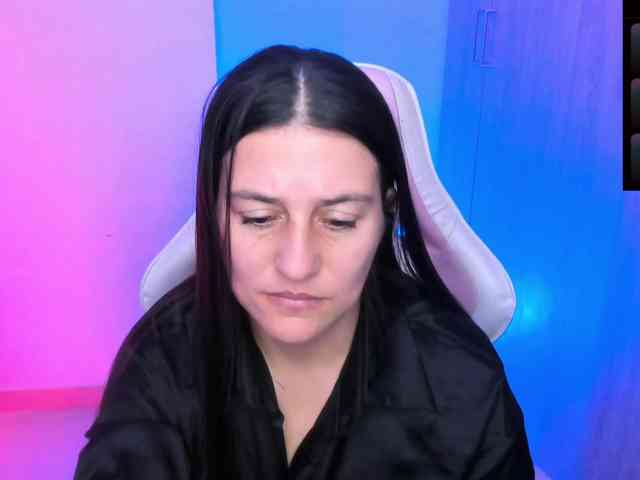 Saskyaajohnson webcam