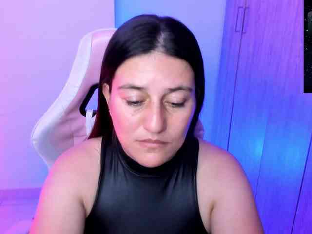 Saskyaajohnson webcam
