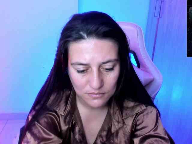 Saskyaajohnson webcam