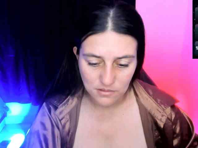 Saskyaajohnson webcam