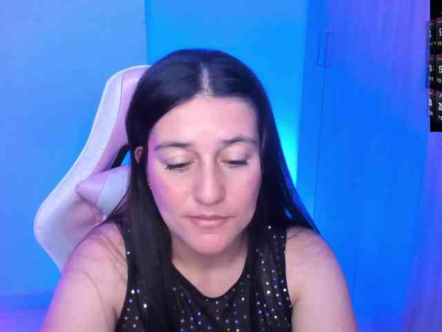 Saskyaajohnson webcam