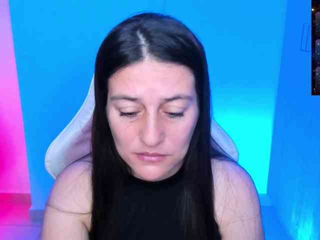 Saskyaajohnson webcam