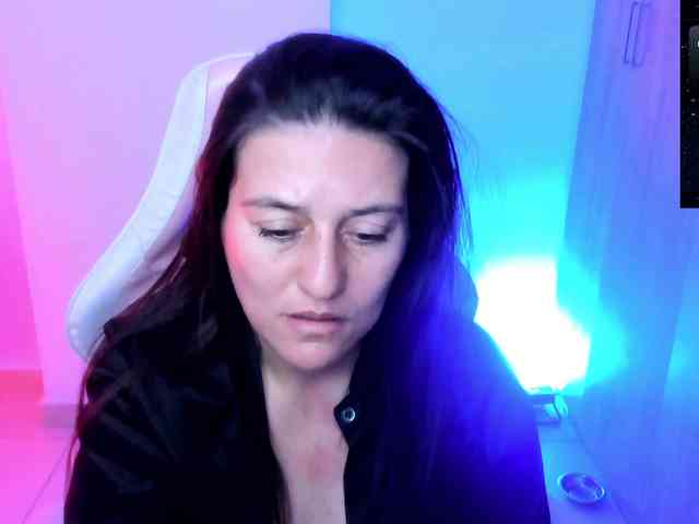 Saskyaajohnson webcam