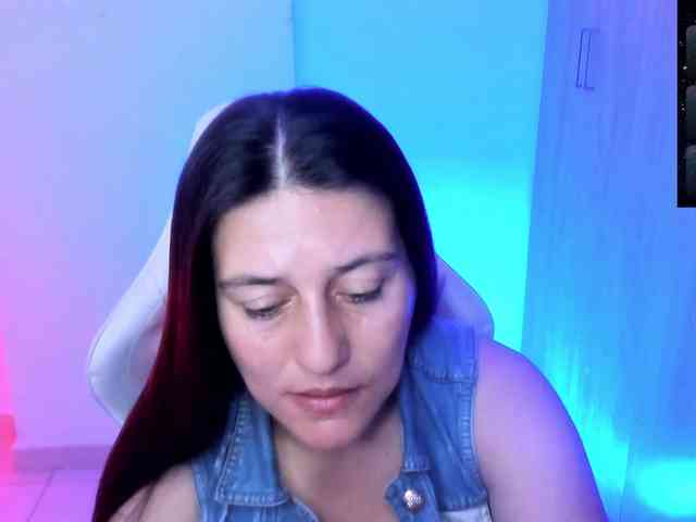 Saskyaajohnson webcam