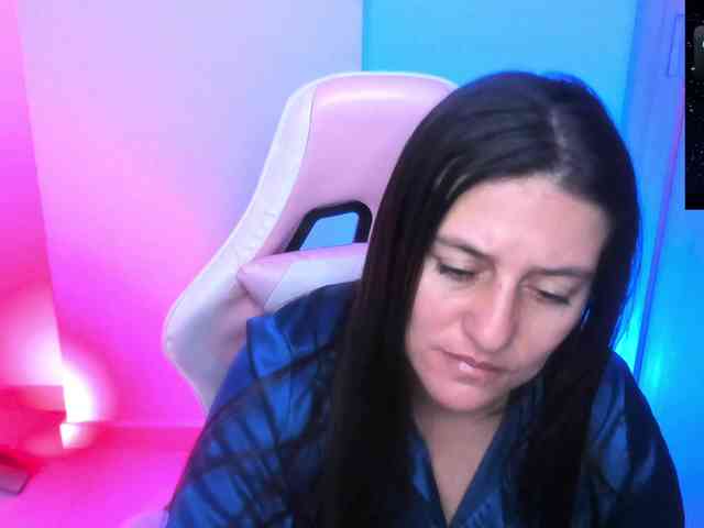 Saskyaajohnson webcam