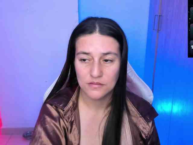 Saskyaajohnson webcam